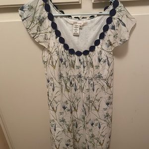 Studio M Woman’s cotton dress lining. A beautiful crocheted neckline.